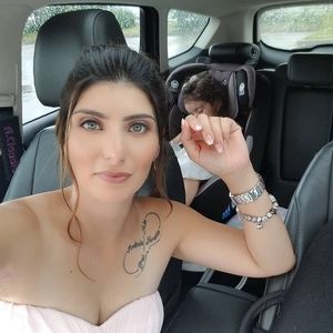 Meet your Posher, Cláudia